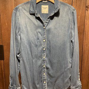 ABERCROMBIE & FITCH DENIM BUTTON DOWN